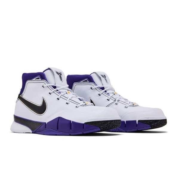 Nike Other - Nike Nike Kobe 1 81 points
Brand new